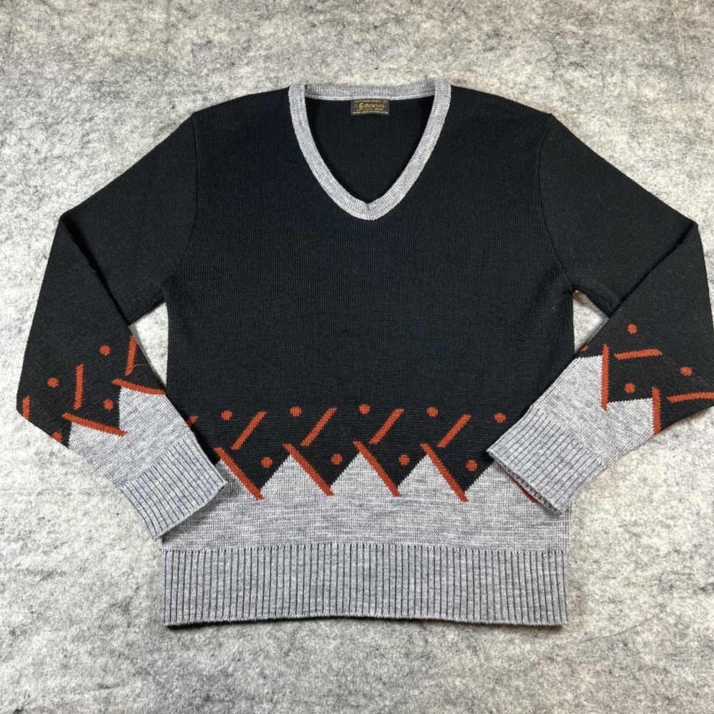 Vtg Knitwear Magic By Sorcerer Mens L V-Neck Acrylic Orlon Knit Grandpa Sweater‎
